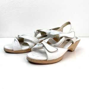 White Leather Chocolat Wood Soles Sandals Size 8 Hook n Loop Straps Boho Y2K
